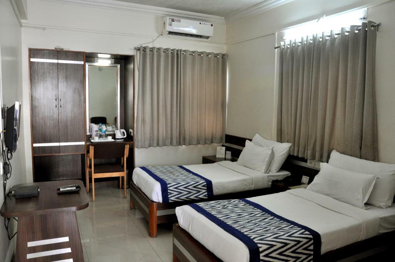 Hotel Tourist, Kolhapur Εξωτερικό φωτογραφία